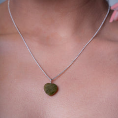 "HEART" Healing Pendant : Green Zed