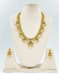 Bela Necklace